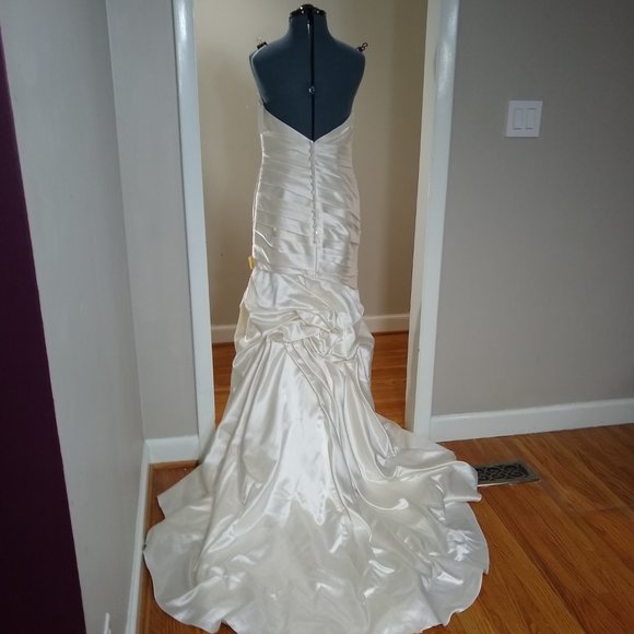 NWT! Allure Bridals # 2257 size # 12 - Picture 5 of 8